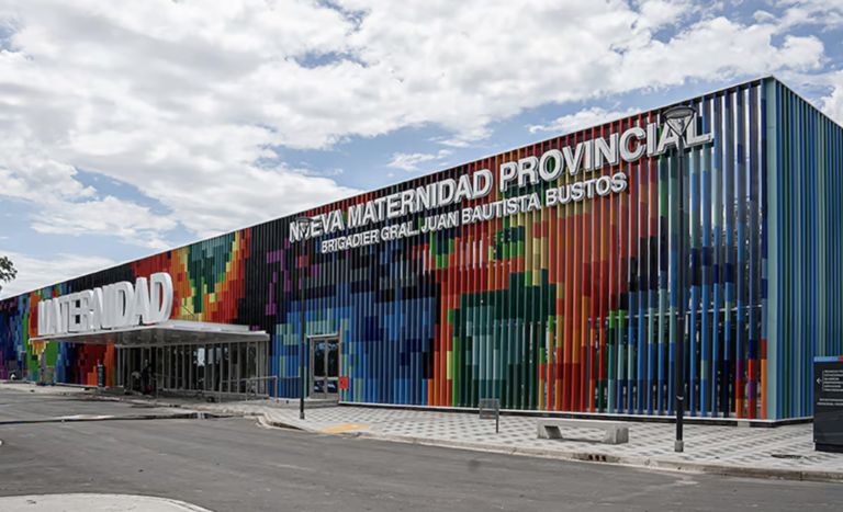 Allanaron la Nueva Maternidad Provincial